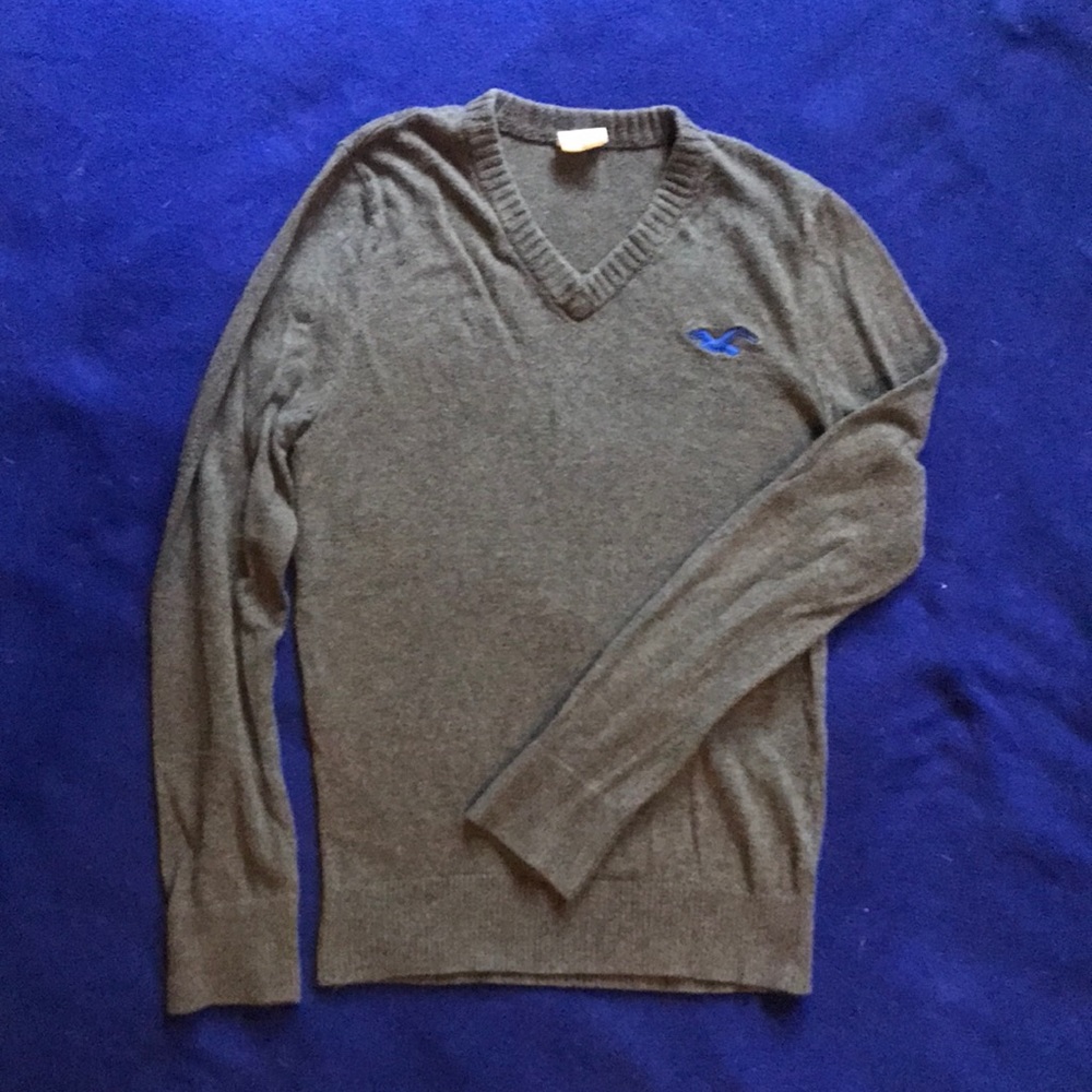 Hollister sweater